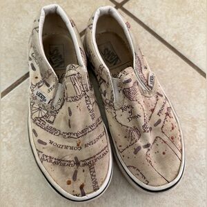 Vans Harry Potter marauder map shoes. Kids size 13 - fits like 12